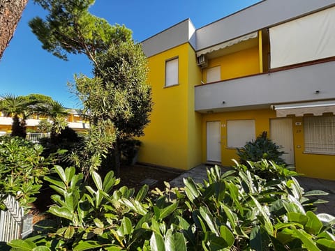 Property building, Garden, Garden, Garden view