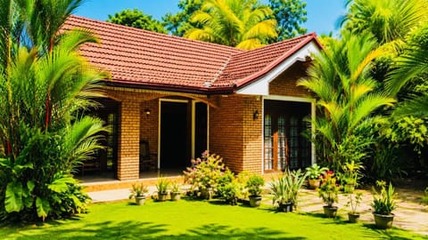 Property building, Day, Garden, Garden view