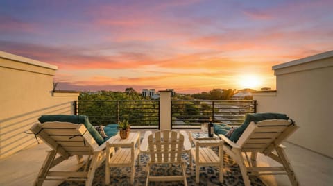 View (from property/room), Balcony/Terrace, Seating area, Sunset