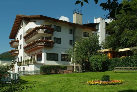 Property building, Facade/entrance, View (from property/room), City view, Garden view, Landmark view, Mountain view
