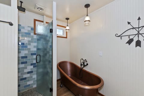 Bathroom, Bath