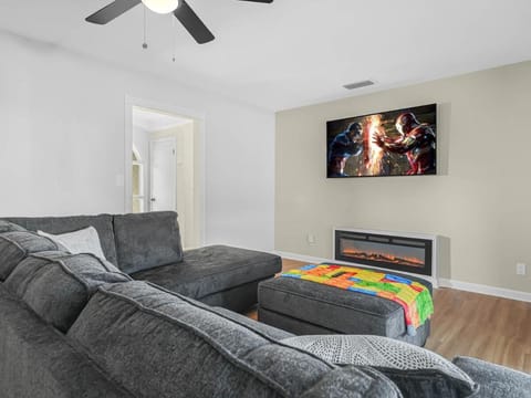 Costa Lego Pool Home - 5BR Winter Haven Private Resort House in Winter Haven