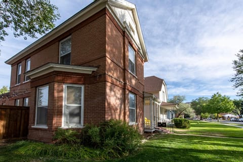 Pet Friendly-Parkside- Downtown Salida House in Salida