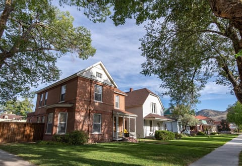 Pet Friendly-Parkside- Downtown Salida House in Salida