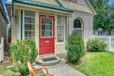 Parkside Cottage - Near Downtown Salida! House in Salida