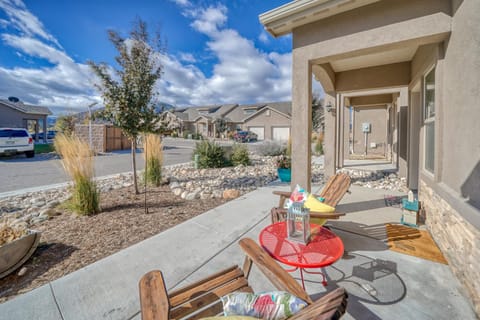 Beautiful Town Home in Poncha Springs- minutes to Monarch Mountain House in Poncha Springs