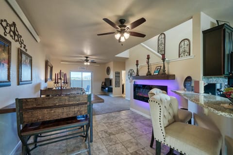 Beautiful Town Home in Poncha Springs- minutes to Monarch Mountain House in Poncha Springs