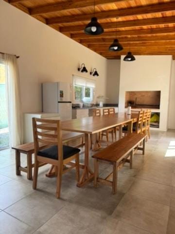 Seating area, Dining area