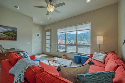 Ponchita House- 6 beds, 6 baths! Located in the Crossroads of the Rocky Mountains House in Poncha Springs