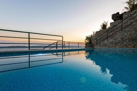 Sea view, Swimming pool