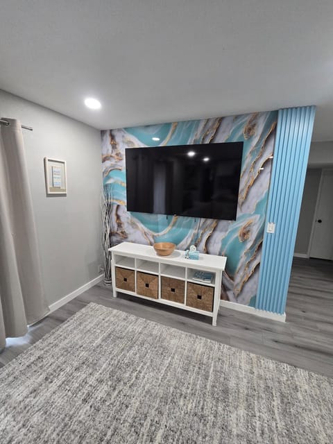 5 Bedroom Tampa Home Minutes from Attractions, Downtown & Beaches House in Greater Carrollwood