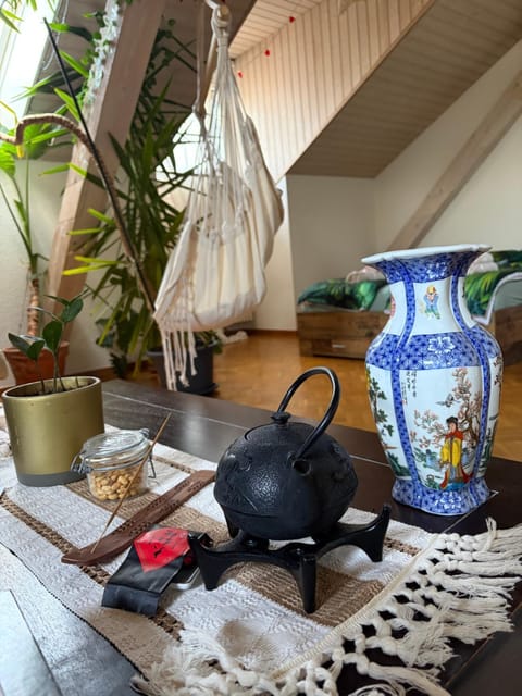 Coffee/tea facilities, Kitchen or kitchenette, Decorative detail