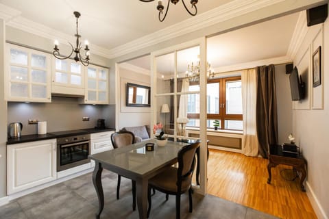 Kitchen or kitchenette, Living room, Dining area, pet friendly