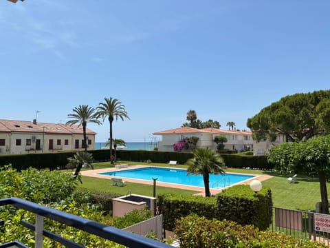Property building, Garden view, Pool view