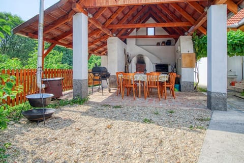 Patio, BBQ facilities, Garden, Balcony/Terrace, Dining area