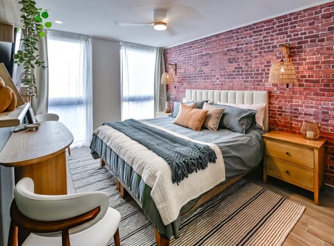 Bed, Photo of the whole room, Seating area