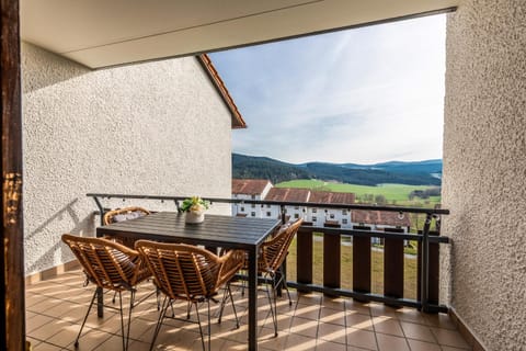 Day, Natural landscape, View (from property/room), Balcony/Terrace, Mountain view