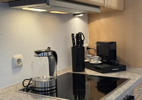 Coffee/tea facilities, Kitchen or kitchenette