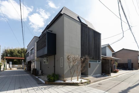 Property building, Day, Neighbourhood, Street view