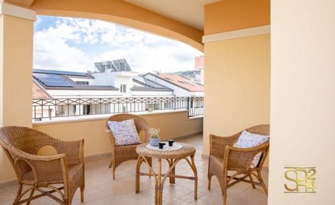 Balcony/Terrace, Dining area