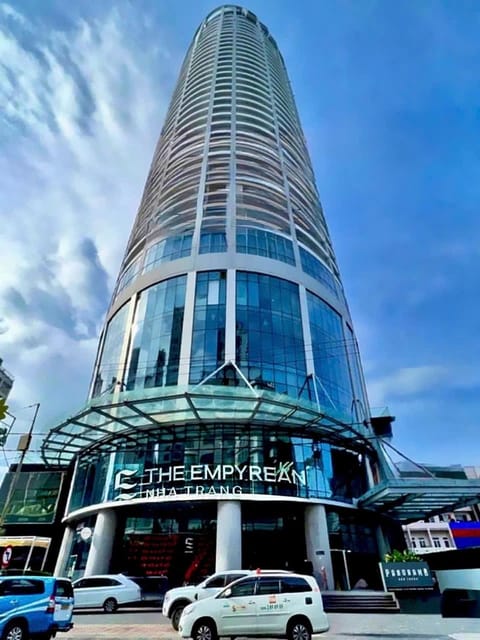 Property building, Day, City view, Location