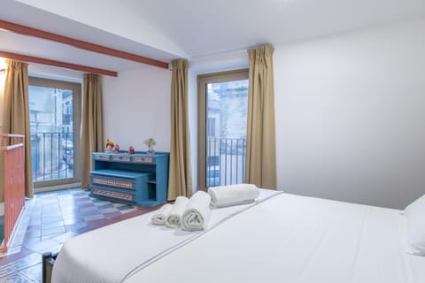 Property building, Living room, Bedroom