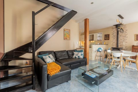 Property building, Living room