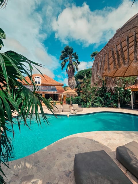 Swimming pool