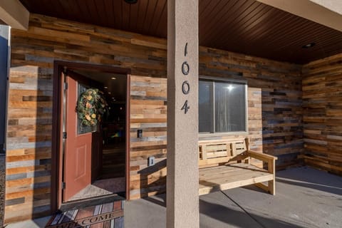 River Valley Retreat- Dog Friendly, Minutes to Monarch Mountain House in Poncha Springs