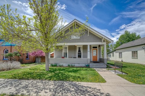 Dog Friendly- Salida Bungalow - Cute In-Town Home! House in Salida