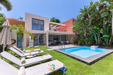 Garden, Swimming pool, sunbed