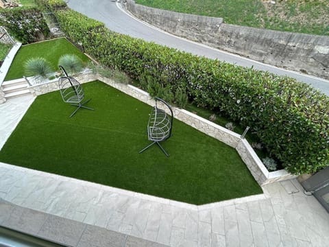 Balcony/Terrace, Garden view