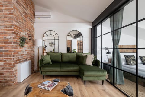 Living room, Seating area, air conditioner