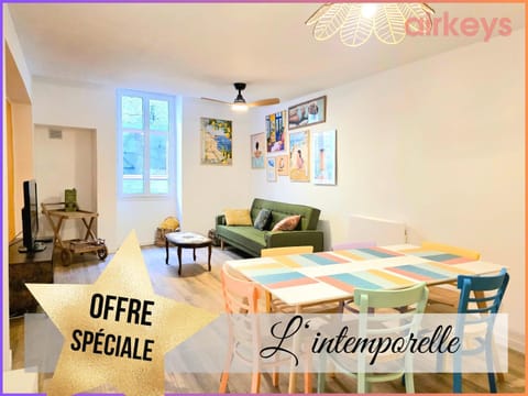 Property building, Living room, Seating area, Dining area