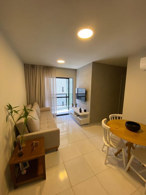 TV and multimedia, Seating area, Dining area