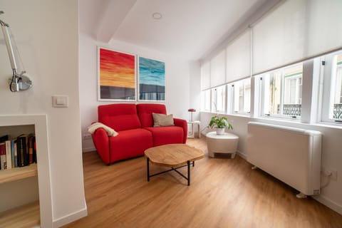 Living room, Entertainment