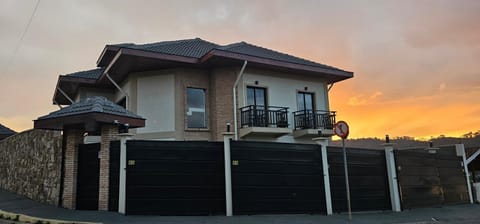 Property building, Day, Sunrise, Sunset