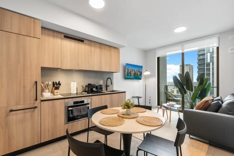 TV and multimedia, Kitchen or kitchenette, Dining area