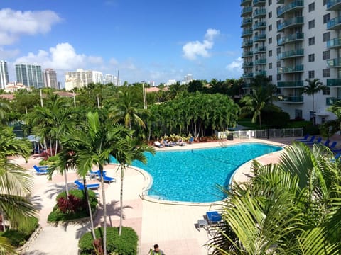 Balcony/Terrace, Swimming pool