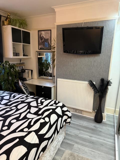 Spacious room and single with private bathroom Vacation rental in Exeter