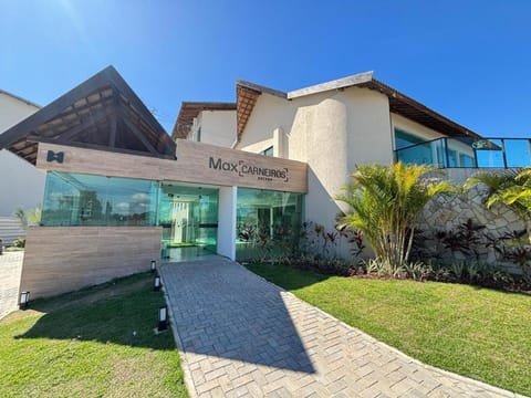 Property building, Facade/entrance, Day, Garden, Lobby or reception, Garden view