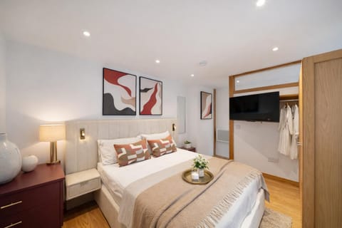 Bed, Bedroom, wardrobe
