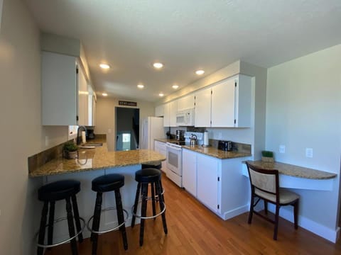 Montana R&R "Liberty Bell" House in Hamilton