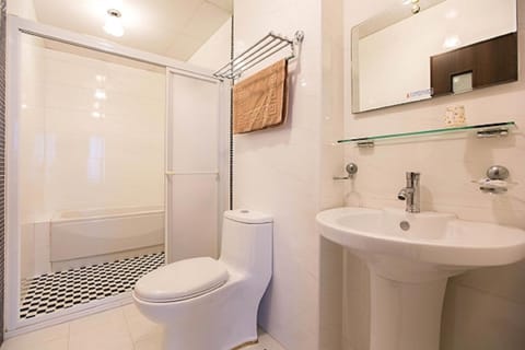 Shower, Toilet, Bathroom, Decorative detail, On site