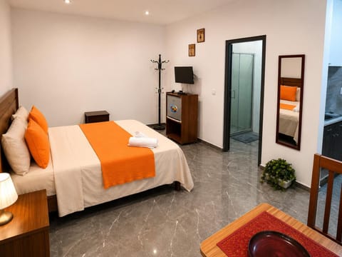 Bedroom, internet, VIP