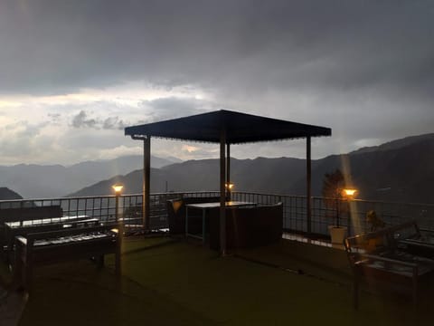 Patio, Nearby landmark, Day, Natural landscape, View (from property/room), Balcony/Terrace, Mountain view