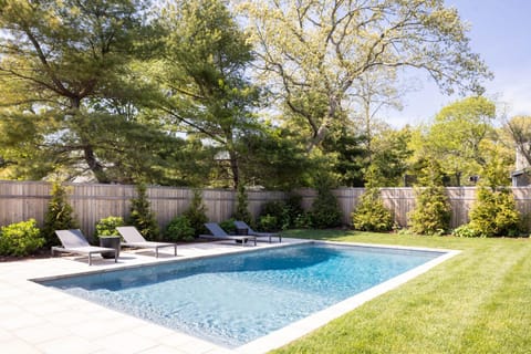 Garden view, Swimming pool, sunbed