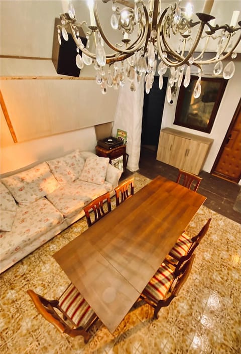 Bed, Living room, Seating area