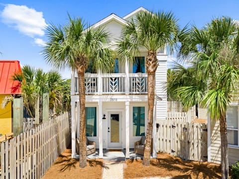Property building, Facade/entrance, Garden