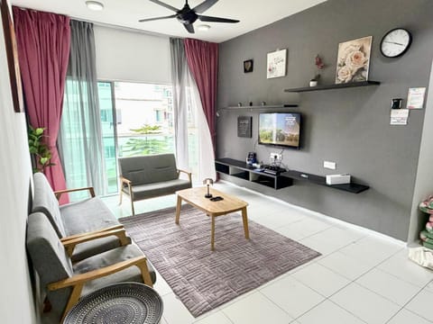 Communal lounge/ TV room, Game Room, TV and multimedia, Living room, Seating area, Evening entertainment